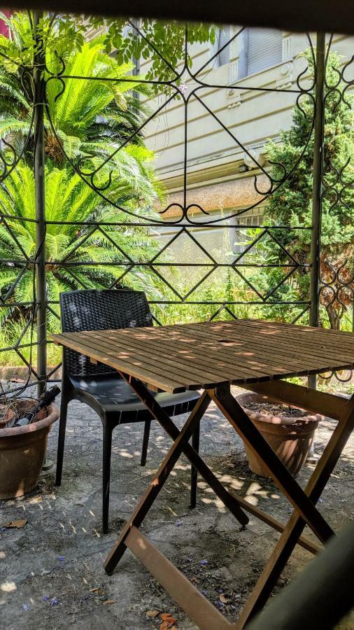 Un Giardino A Due Passi Dal Mare Lägenhet La Spezia Exteriör bild